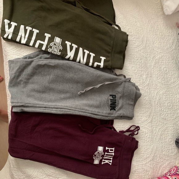 Maroon VS PINK sweatpants - Picture 2 of 3